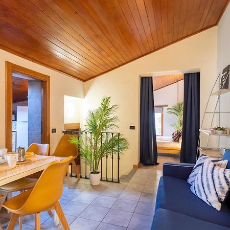 Blue Attic - Historical Como City Center By Rent All Como Eksteriør billede