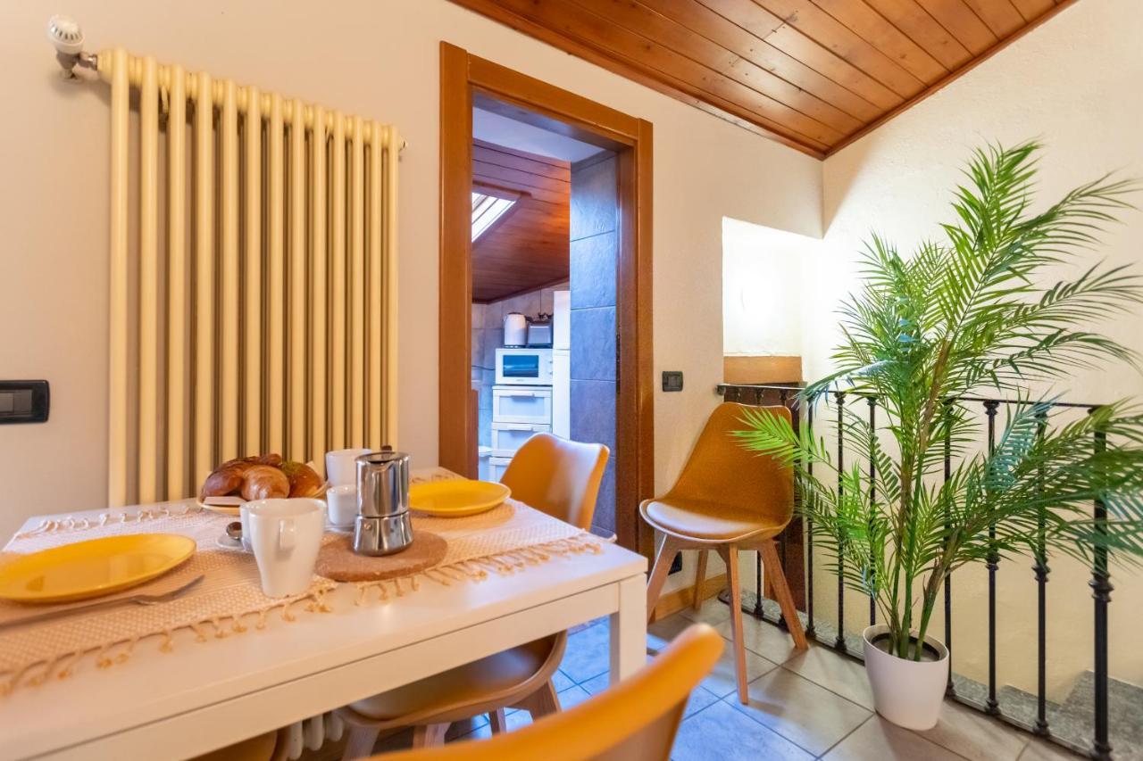 Blue Attic - Historical Como City Center By Rent All Como Eksteriør billede