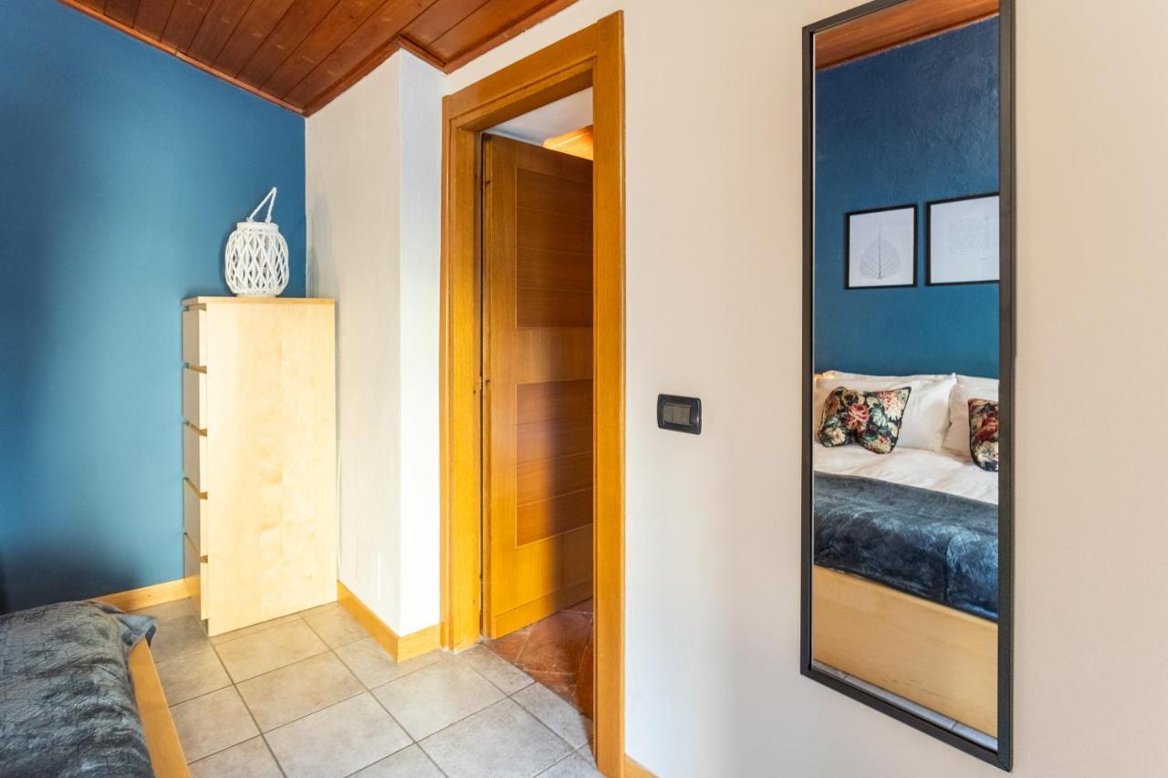 Blue Attic - Historical Como City Center By Rent All Como Eksteriør billede