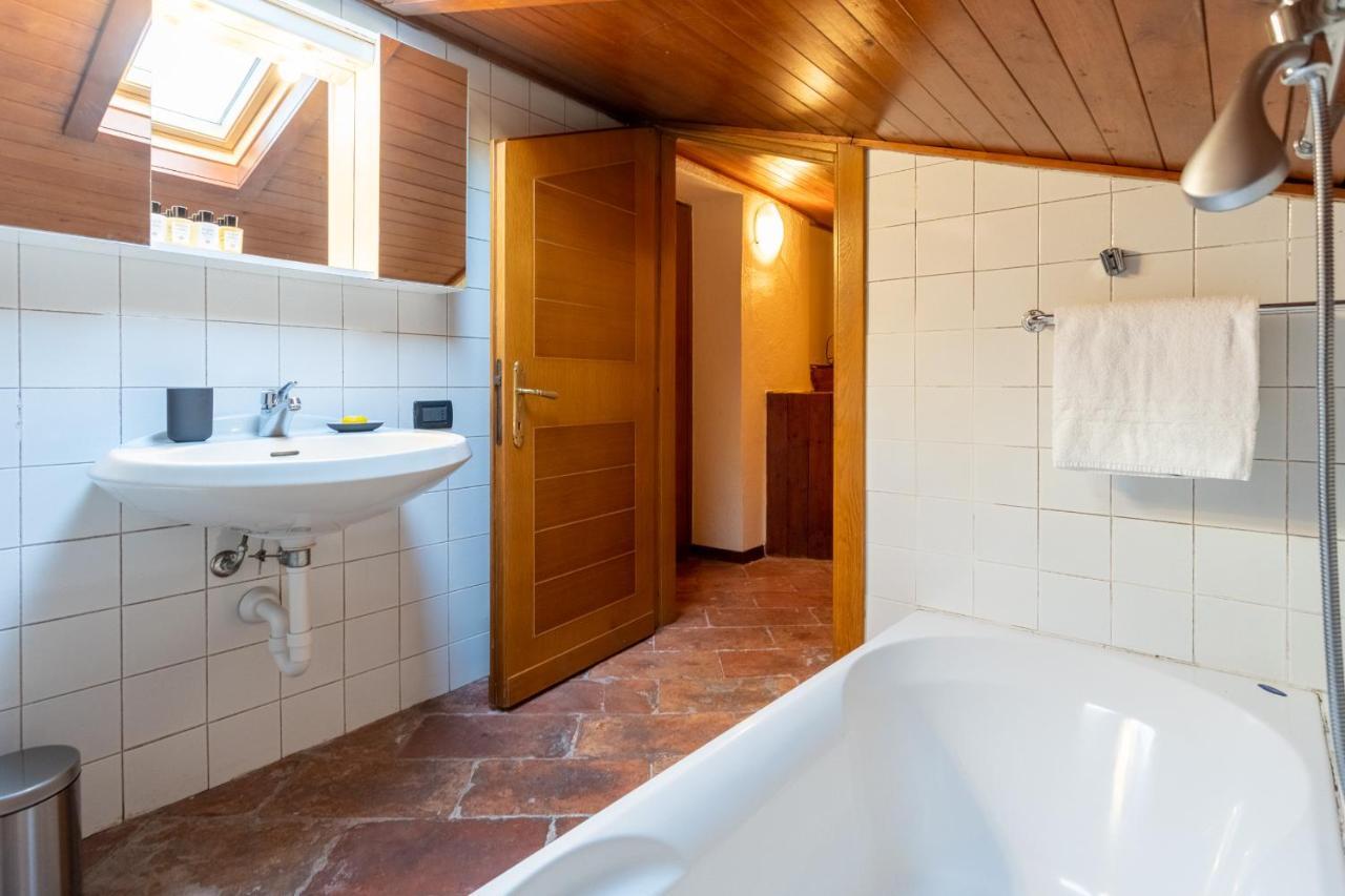 Blue Attic - Historical Como City Center By Rent All Como Eksteriør billede
